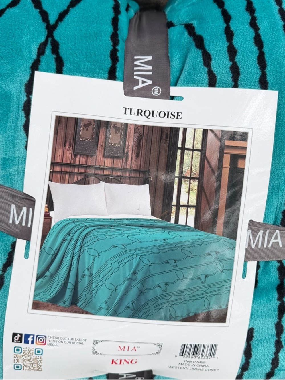 MIA Turquoise Comforter with Black Linear Design